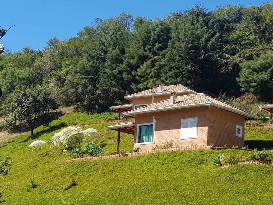 Recanto Dos Beija Flores, Chale Lantana C Monte Alegre do Sul Ngoại thất bức ảnh