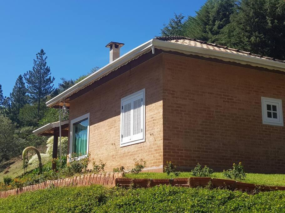 Recanto Dos Beija Flores, Chale Lantana C Monte Alegre do Sul Ngoại thất bức ảnh