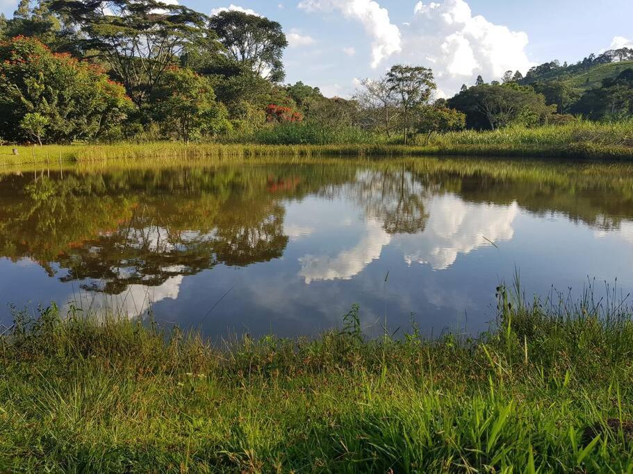 Recanto Dos Beija Flores, Chale Lantana C Monte Alegre do Sul Ngoại thất bức ảnh
